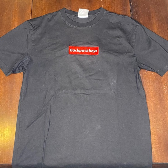 Backpackboyz Shirts | Backpackboyz T-Shirt | Color: Black/Red | Size: L - Picture 2 of 4